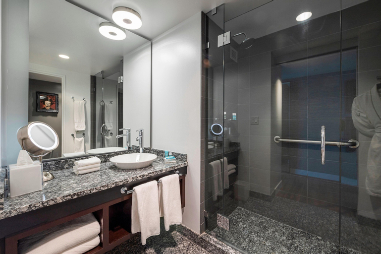 Bathroom 4