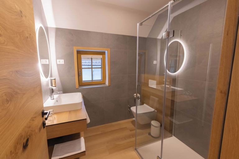 Bathroom 3, Hotel Vila Loka, Škofja Loka