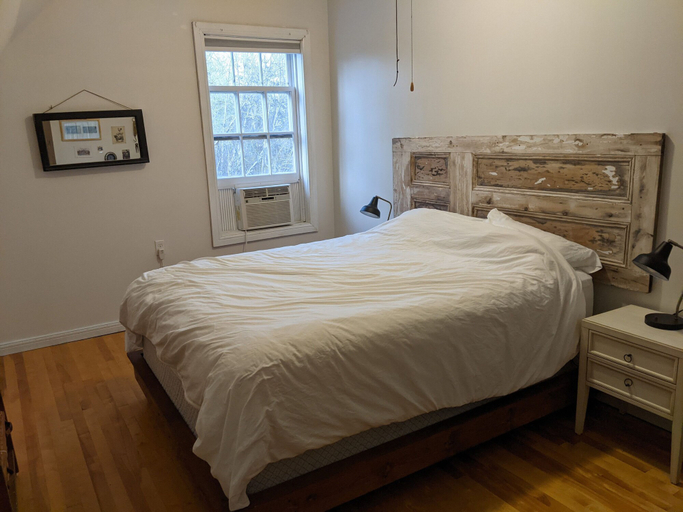 Bedroom 3, Trailside Inn, Queens