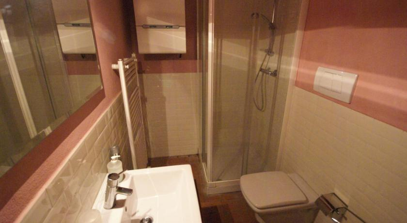Bedroom, Attractive apartment in 200 year old farmhouse in the middle of the Chianti region, Arezzo