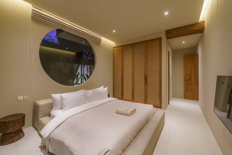 Bedroom 2, Villa Habitas: 4BR Designer Villa In Pererenan, Badung