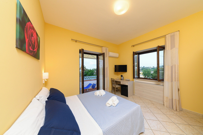 Bedroom 2, B&B La Rosa, Napoli
