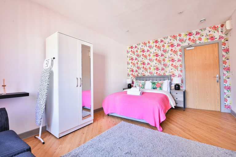 Bedroom 3, Princess Lofts Studios - Swansea City Centre, Swansea