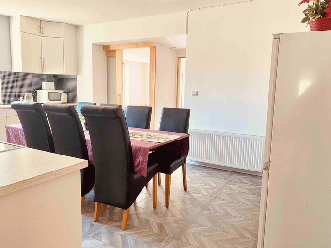 Others 5, Bjurvik's Villa - Flat 2 - Business Customers Only, Flen