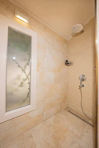 Bathroom 5, Kairos Valley Health & Nature Resort, Datça