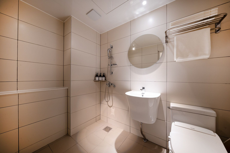 Bathroom 3, HOTEL SOHA, Gumi