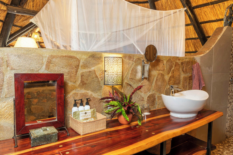 Bathroom 3, Hornbill Lodge, Kariba