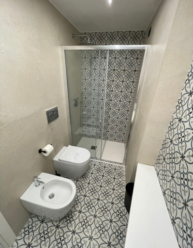 Bathroom 4, B&B Vittoria, Napoli