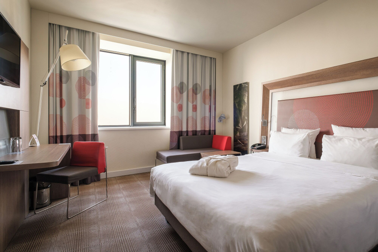 Bedroom 3, Novotel Almaty City Center, Almaty