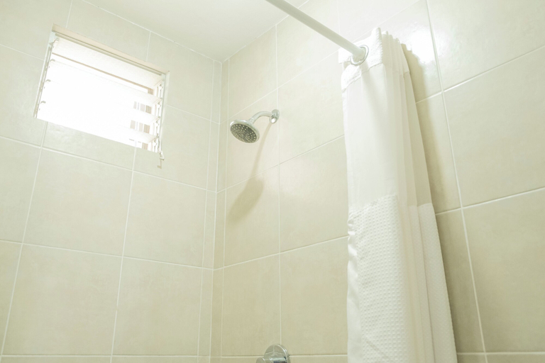 Bathroom 4, Hotel Pelicano, Lázaro Cárdenas