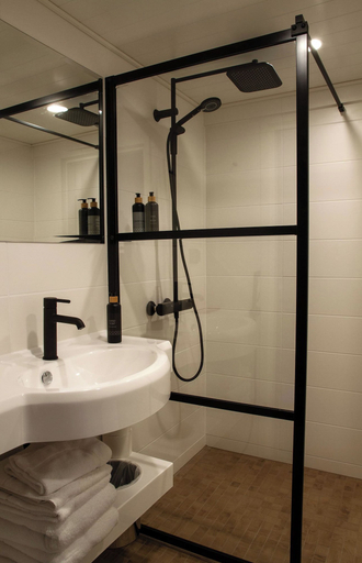 Bathroom 4, Ruissalo Spa Hotel, Finland Proper