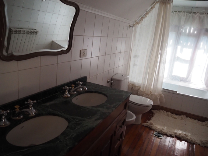 Bathroom 4, Villa Victoria Lodge, Maipú