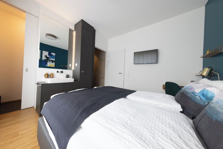 Bedroom 24