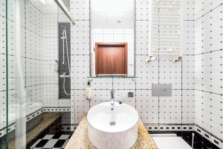 Bathroom 4, Hotel Piast, Środa Śląska