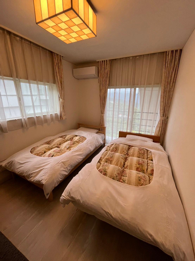 Bedroom 2, iHouse Ataminchi - panoramic view of Atami City , Atami