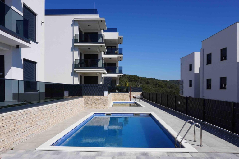 Sport & Beauty 5, Cozy Loft Studio With Rooftop, Seaview & Pool, Okrug