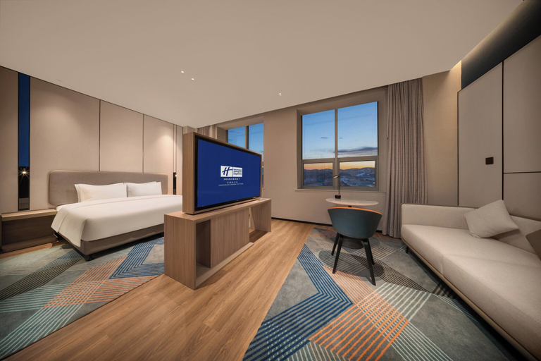 Bedroom 2, Holiday Inn Express LIAOYUAN ECONOMIC DEV ZONE by IHG, Liaoyuan