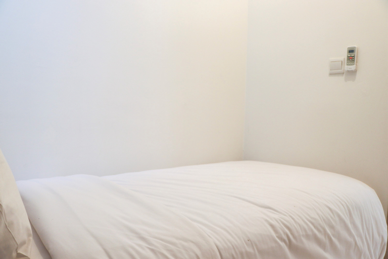 Bedroom 5, Comfortable Stay 2BR Apartment at Tokyo Riverside PIK 2 By Travelio, Tangerang