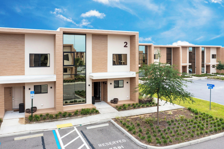 Exterior & Views 2, Accessible 4Bd Close to Disney Magic Village 7581, Osceola