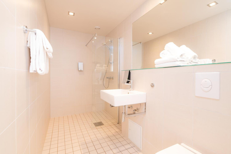 Bathroom 5, Bø Hotell, Bø