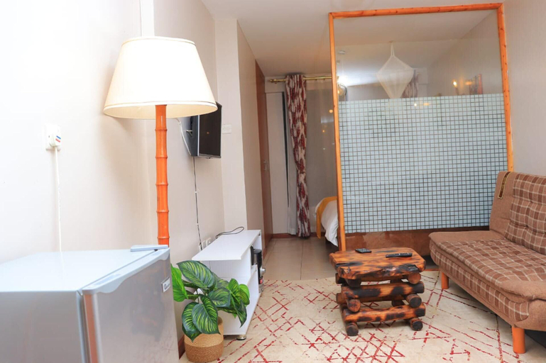 Others 5, Nairobi - Studio - Sleeps 2 - Parking - Airport, Embakasi East