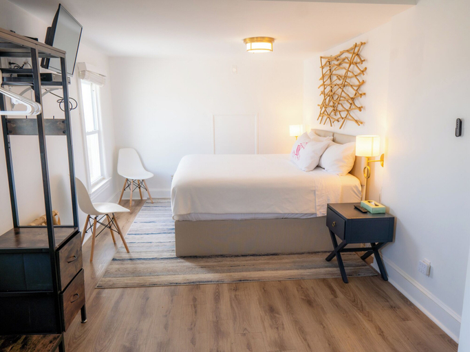 Bedroom 3, Beachliner Hotel, Monmouth
