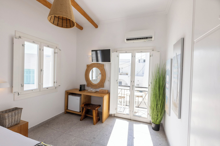 Others 3, Parosquare Central Suites, South Aegean