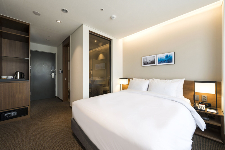 Bedroom 3, Ramada Encore by Wyndham Haeundae, Haeundae