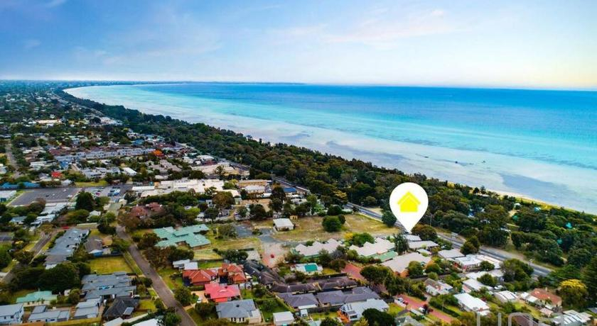 Rosebud Beachhouse Across from Beach, Mornington P'sula - South