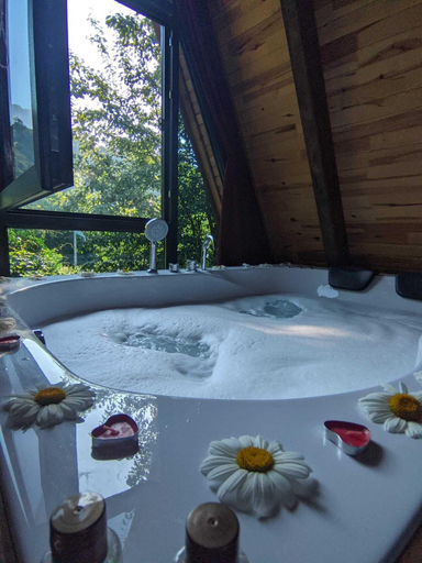 Jetted tub 2, Engreens Suit Bungalov, Fındıklı