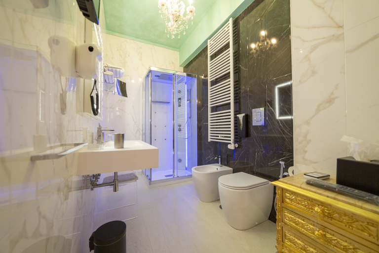 Bathroom 3, Leucosya Luxury Rooms, Salerno
