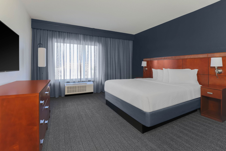 Bedroom 4, Courtyard by Marriott Austin Airport, Travis