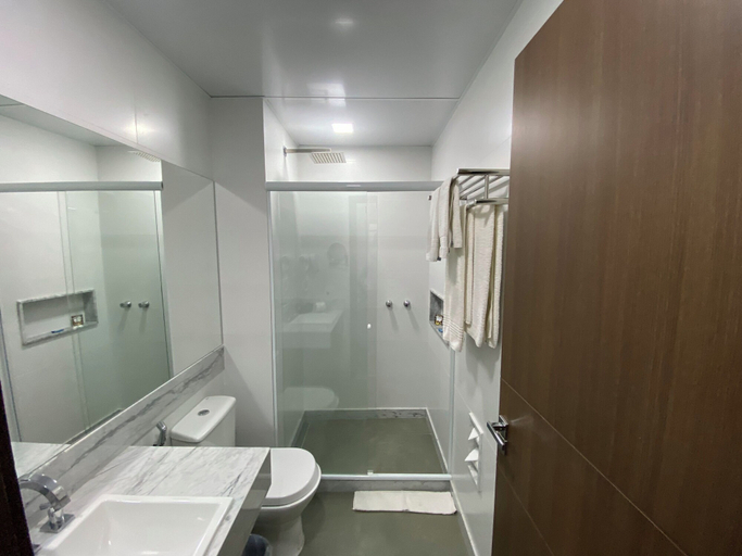 Bathroom 4, Real Palace Hotel, Rio de Janeiro