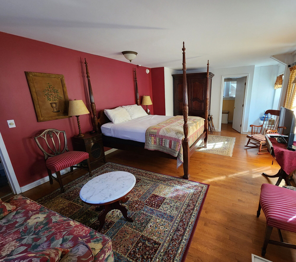 Bedroom 2, Arlington Inn, Bennington