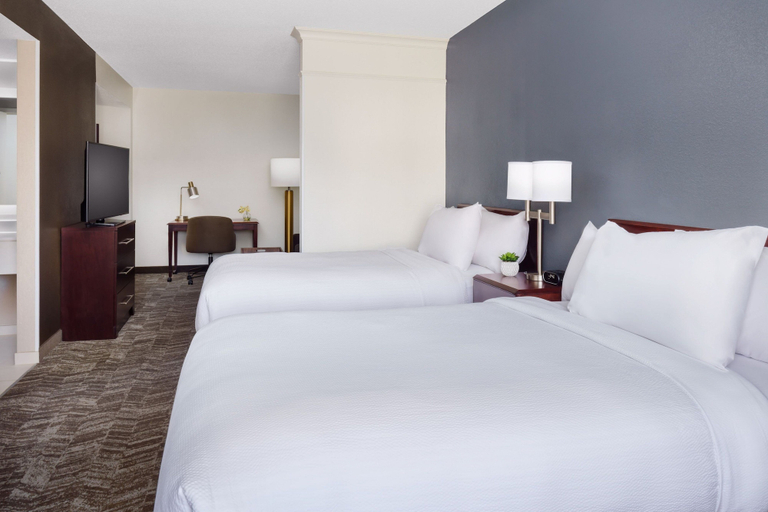 Bedroom 2, SpringHill Suites by Marriott Manchester-Boston Regional Airport, Hillsborough