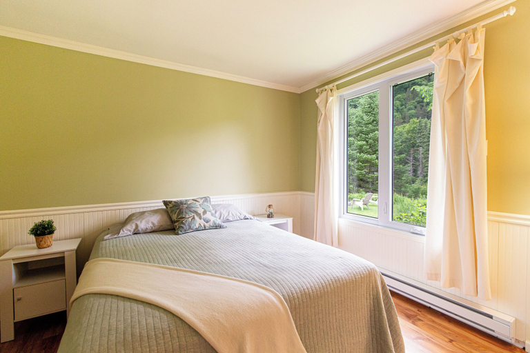 Bedroom 2, Les Chalets Tourisma - Le Draveur, Portneuf