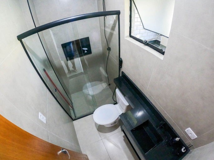 Bathroom 4, Severos mar IV, Ubatuba