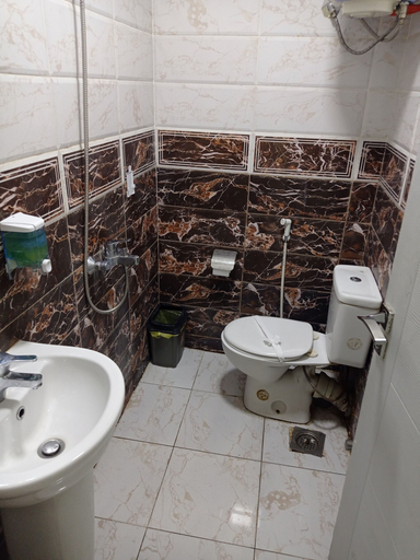 Bathroom 4, New Hostgram Hotel, Qasr an-Nil