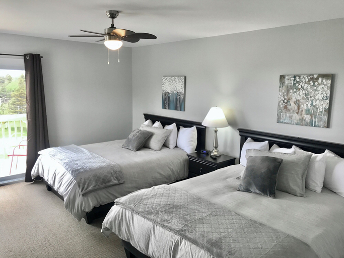 Bedroom 3, Stay in Gros Morne, Division No. 9