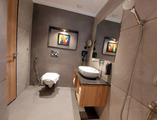 Bathroom 3, OREN Kasauli, Solan