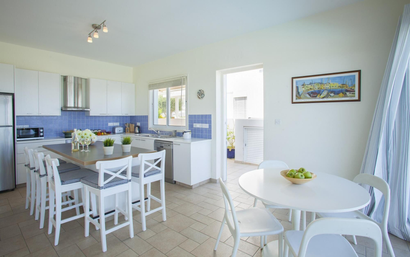 Others 3, Villa Melissa Selana