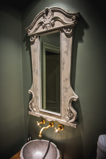 Bathroom 4, Le Petit Chateau & William de Percy, Northumberland