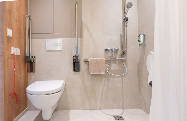 Bathroom 3, eee Hotel Eberstalzell, Wels Land