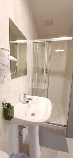 Bathroom 3, Hostal San Martin de Montalbán, Toledo