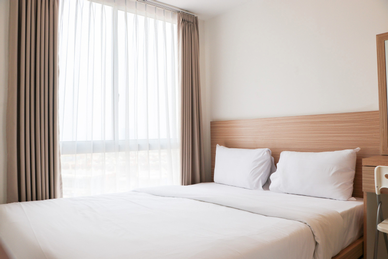 Bedroom 1, Comfortable Stay 2BR Apartment at Tokyo Riverside PIK 2 By Travelio, Tangerang