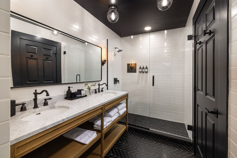 Bathroom 3, VICTORIA 1883, Volusia
