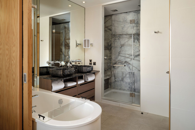 Bathroom 4, Market Street Hotel, Edinburgh