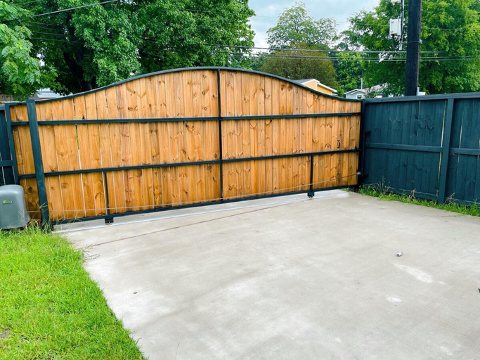 Property grounds, Charming 2-bed Apartment in Houston, Houston