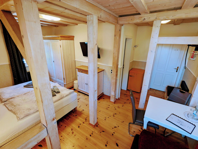 Bedroom 4, Strandhotel Lindequist, Vorpommern-Rügen
