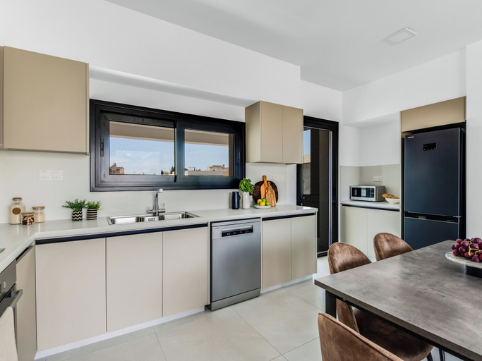 Others 5, Sanders Elgio - Cute 2-bdr Apt With Balcony